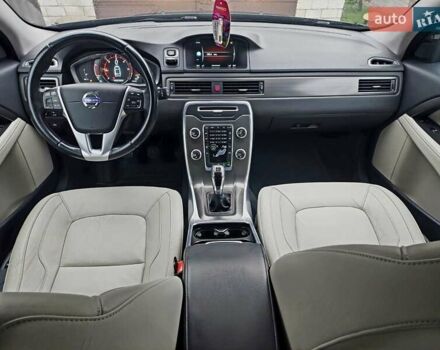 Черный Вольво В70, объемом двигателя 2 л и пробегом 240 тыс. км за 13777 $, фото 21 на Automoto.ua