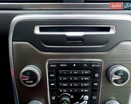 Черный Вольво В70, объемом двигателя 2 л и пробегом 240 тыс. км за 13777 $, фото 38 на Automoto.ua