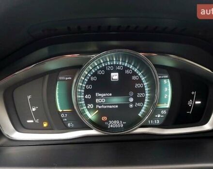 Черный Вольво В70, объемом двигателя 2 л и пробегом 240 тыс. км за 13777 $, фото 30 на Automoto.ua