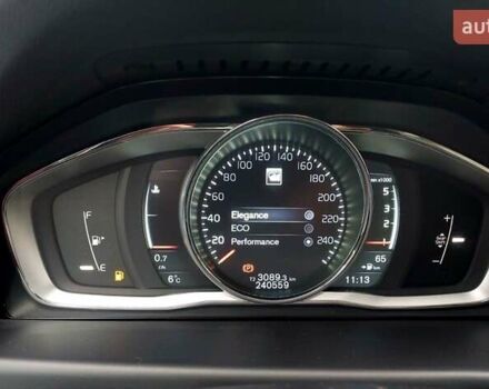 Черный Вольво В70, объемом двигателя 2 л и пробегом 240 тыс. км за 13777 $, фото 31 на Automoto.ua