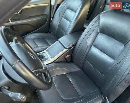 Вольво В70 2016 в Ивано-Франковске на Automoto.ua Черный Вольво В70, объемом двигателя 2 л и пробегом 241 тыс. км за 12000 $, фото 15 на Automoto.ua
