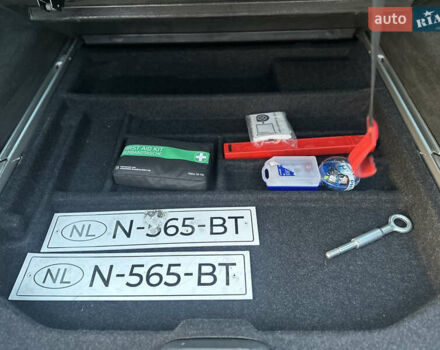 Вольво В70 2016 в Ивано-Франковске на Automoto.ua Черный Вольво В70, объемом двигателя 2 л и пробегом 241 тыс. км за 12000 $, фото 34 на Automoto.ua