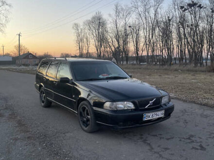 Вольво В70 1998 в Гоще на Automoto.ua Черный Вольво В70, объемом двигателя 2.4 л и пробегом 350 тыс. км за 2600 $, фото 1 на Automoto.ua