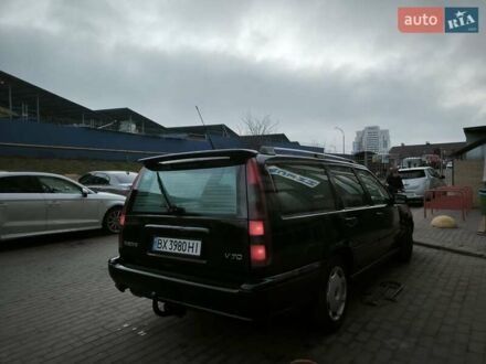 Вольво В70 1999 в Хмельницком на Automoto.ua Черный Вольво В70, объемом двигателя 2.46 л и пробегом 418 тыс. км за 3100 $, фото 1 на Automoto.ua