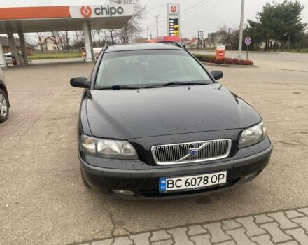 Чорний Вольво V70, об'ємом двигуна 2.4 л та пробігом 250 тис. км за 5000 $, фото 1 на Automoto.ua