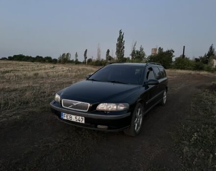 Чорний Вольво V70, об'ємом двигуна 0 л та пробігом 300 тис. км за 1648 $, фото 1 на Automoto.ua