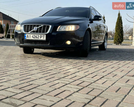 Чорний Вольво V70, об'ємом двигуна 2.4 л та пробігом 350 тис. км за 8200 $, фото 1 на Automoto.ua