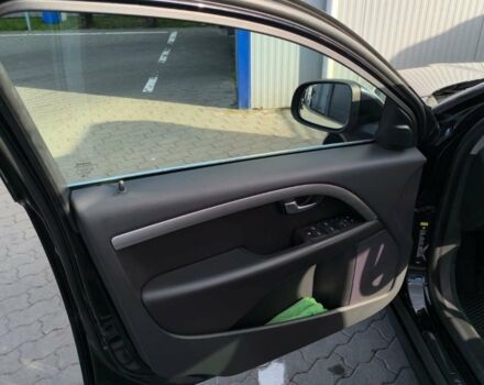 Чорний Вольво V70, об'ємом двигуна 1.56 л та пробігом 251 тис. км за 8350 $, фото 1 на Automoto.ua