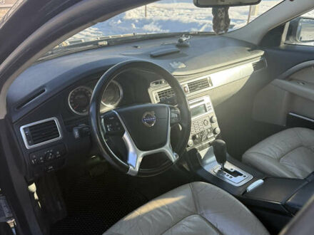 Черный Вольво В70, объемом двигателя 2.4 л и пробегом 312 тыс. км за 10500 $, фото 1 на Automoto.ua