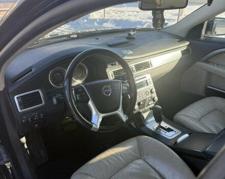 Черный Вольво В70, объемом двигателя 2.4 л и пробегом 312 тыс. км за 10500 $, фото 1 на Automoto.ua