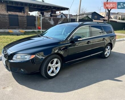 Черный Вольво В70, объемом двигателя 2.4 л и пробегом 346 тыс. км за 9000 $, фото 1 на Automoto.ua