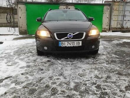 Черный Вольво В70, объемом двигателя 1.56 л и пробегом 201 тыс. км за 6500 $, фото 1 на Automoto.ua