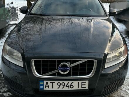 Черный Вольво В70, объемом двигателя 1.6 л и пробегом 220 тыс. км за 8200 $, фото 1 на Automoto.ua