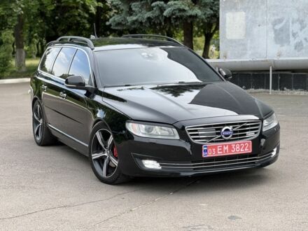 Черный Вольво В70, объемом двигателя 2 л и пробегом 257 тыс. км за 10500 $, фото 1 на Automoto.ua