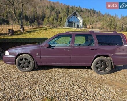 Фиолетовый Вольво В70, объемом двигателя 2.4 л и пробегом 360 тыс. км за 3000 $, фото 2 на Automoto.ua