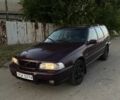 Фиолетовый Вольво В70, объемом двигателя 2 л и пробегом 250 тыс. км за 2100 $, фото 1 на Automoto.ua