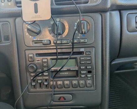 Фиолетовый Вольво В70, объемом двигателя 2.4 л и пробегом 360 тыс. км за 3000 $, фото 19 на Automoto.ua