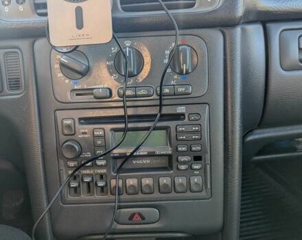 Фиолетовый Вольво В70, объемом двигателя 2.4 л и пробегом 380 тыс. км за 2608 $, фото 17 на Automoto.ua