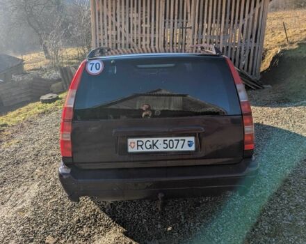 Фиолетовый Вольво В70, объемом двигателя 2.4 л и пробегом 380 тыс. км за 2608 $, фото 3 на Automoto.ua