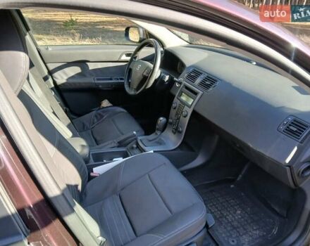 Фиолетовый Вольво В70, объемом двигателя 2 л и пробегом 300 тыс. км за 4999 $, фото 13 на Automoto.ua