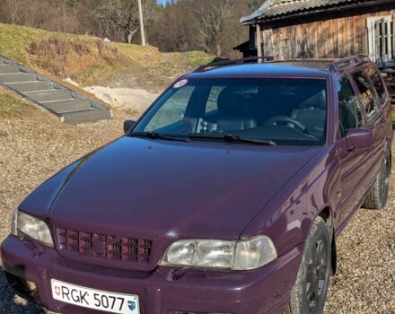 Фіолетовий Вольво V70, об'ємом двигуна 2.4 л та пробігом 380 тис. км за 1854 $, фото 1 на Automoto.ua