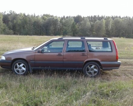 Коричневый Вольво В70, объемом двигателя 2.4 л и пробегом 508 тыс. км за 5000 $, фото 6 на Automoto.ua