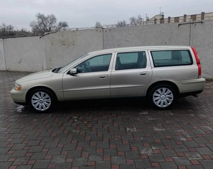 Коричневый Вольво В70, объемом двигателя 2.4 л и пробегом 500 тыс. км за 3100 $, фото 1 на Automoto.ua