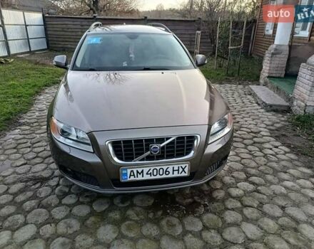 Коричневий Вольво V70, об'ємом двигуна 2 л та пробігом 297 тис. км за 6900 $, фото 2 на Automoto.ua