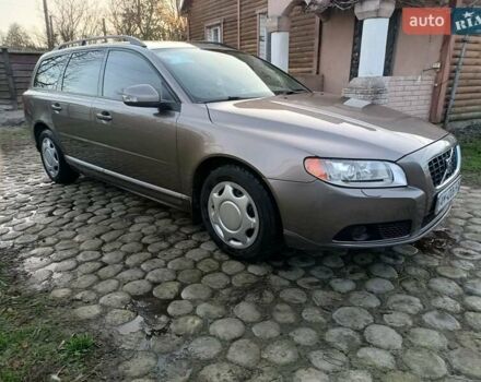 Коричневий Вольво V70, об'ємом двигуна 2 л та пробігом 297 тис. км за 6900 $, фото 4 на Automoto.ua