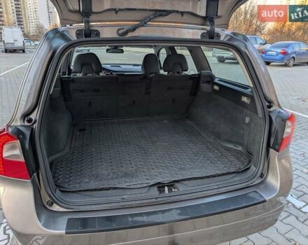 Коричневий Вольво V70, об'ємом двигуна 1.56 л та пробігом 279 тис. км за 8800 $, фото 13 на Automoto.ua
