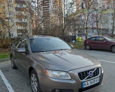 Коричневий Вольво V70, об'ємом двигуна 1.56 л та пробігом 279 тис. км за 8800 $, фото 2 на Automoto.ua