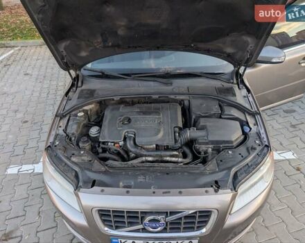 Коричневий Вольво V70, об'ємом двигуна 1.56 л та пробігом 279 тис. км за 8800 $, фото 19 на Automoto.ua