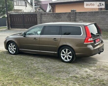 Коричневий Вольво V70, об'ємом двигуна 1.6 л та пробігом 257 тис. км за 11800 $, фото 18 на Automoto.ua