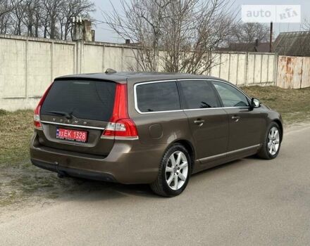 Коричневий Вольво V70, об'ємом двигуна 1.6 л та пробігом 257 тис. км за 11800 $, фото 10 на Automoto.ua