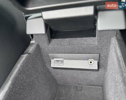 Коричневый Вольво В70, объемом двигателя 2.4 л и пробегом 203 тыс. км за 17500 $, фото 46 на Automoto.ua