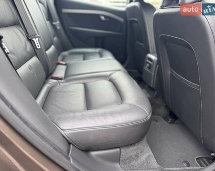 Коричневый Вольво В70, объемом двигателя 2.4 л и пробегом 203 тыс. км за 17500 $, фото 28 на Automoto.ua