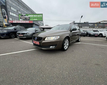 Коричневый Вольво В70, объемом двигателя 2.4 л и пробегом 203 тыс. км за 17500 $, фото 51 на Automoto.ua