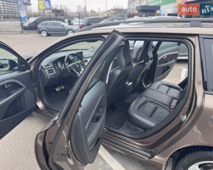 Коричневый Вольво В70, объемом двигателя 2.4 л и пробегом 203 тыс. км за 17500 $, фото 20 на Automoto.ua