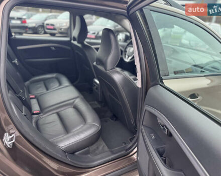 Коричневый Вольво В70, объемом двигателя 2.4 л и пробегом 203 тыс. км за 17500 $, фото 27 на Automoto.ua