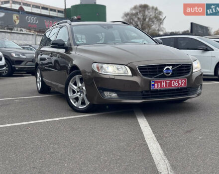 Коричневый Вольво В70, объемом двигателя 2.4 л и пробегом 203 тыс. км за 17500 $, фото 11 на Automoto.ua