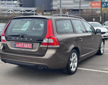 Коричневый Вольво В70, объемом двигателя 2.4 л и пробегом 203 тыс. км за 17500 $, фото 5 на Automoto.ua