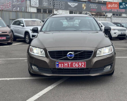 Коричневый Вольво В70, объемом двигателя 2.4 л и пробегом 203 тыс. км за 17500 $, фото 1 на Automoto.ua