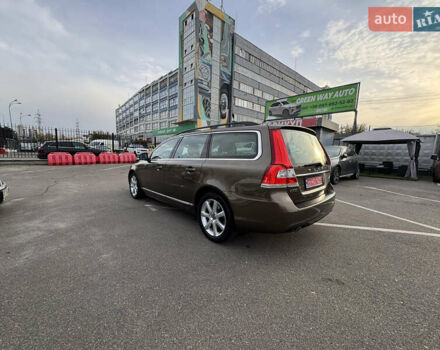 Коричневий Вольво V70, об'ємом двигуна 2 л та пробігом 215 тис. км за 16400 $, фото 58 на Automoto.ua
