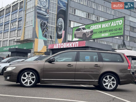 Коричневый Вольво В70, объемом двигателя 2.4 л и пробегом 203 тыс. км за 17500 $, фото 1 на Automoto.ua