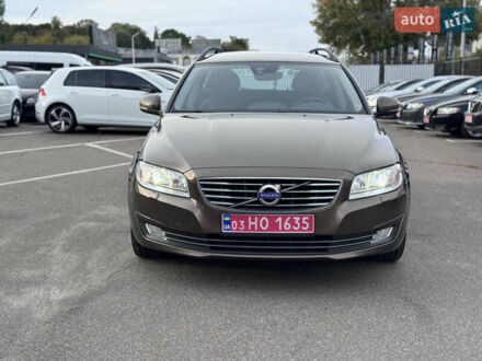 Коричневий Вольво V70, об'ємом двигуна 2 л та пробігом 215 тис. км за 16400 $, фото 1 на Automoto.ua