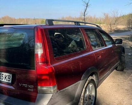 Красный Вольво В70, объемом двигателя 2.43 л и пробегом 298 тыс. км за 4750 $, фото 4 на Automoto.ua