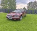 Червоний Вольво V70, об'ємом двигуна 2.4 л та пробігом 320 тис. км за 3359 $, фото 1 на Automoto.ua