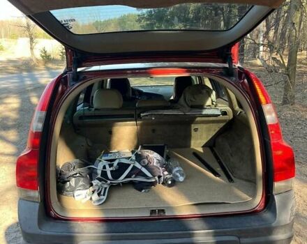 Красный Вольво В70, объемом двигателя 2.43 л и пробегом 298 тыс. км за 4750 $, фото 20 на Automoto.ua