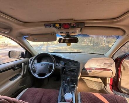 Красный Вольво В70, объемом двигателя 2.43 л и пробегом 298 тыс. км за 4750 $, фото 15 на Automoto.ua