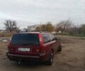 Красный Вольво В70, объемом двигателя 2.4 л и пробегом 400 тыс. км за 4500 $, фото 3 на Automoto.ua